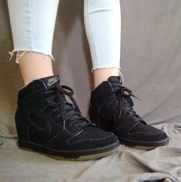 nike dunk sky hi black gum